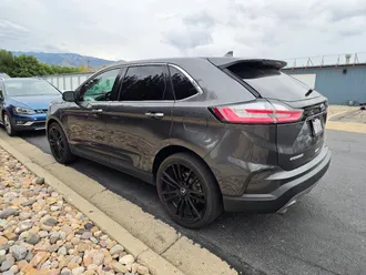 2019 Ford Edge photo 3