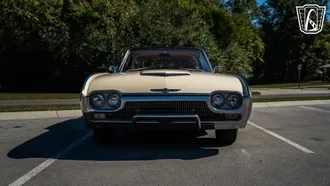 1963 Ford Thunderbird photo 3