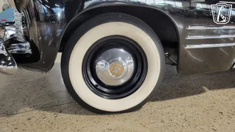 1941 Cadillac Series 62 photo 5