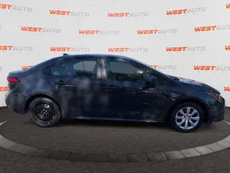 2024 Toyota Corolla photo 6