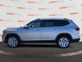 2021 Volkswagen Atlas photo 2