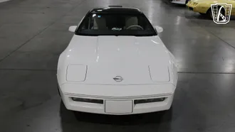 1988 Chevrolet Corvette photo 2