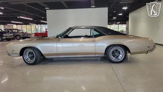 1967 Buick Riviera photo 2