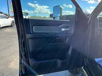 2022 RAM 3500 Big Horn photo 7