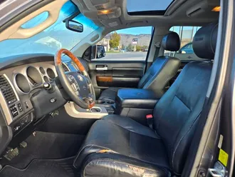 2011 Toyota Tundra CrewMax photo 6