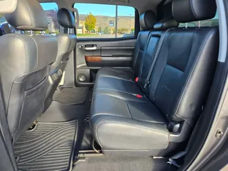 2011 Toyota Tundra CrewMax photo 7