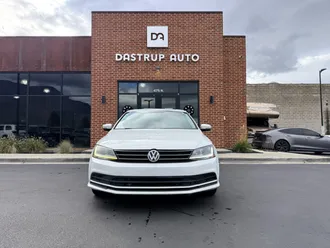 2017 Volkswagen Jetta photo 2