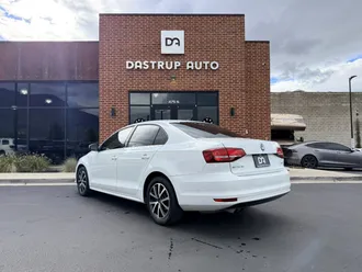 2017 Volkswagen Jetta photo 4