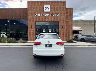 2017 Volkswagen Jetta photo 5