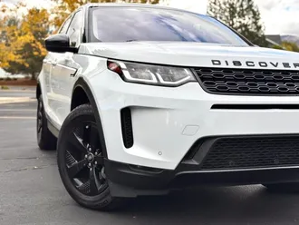2020 Land Rover Discovery Sport photo 2