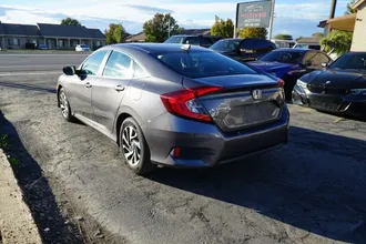 2018 Honda Civic photo 5