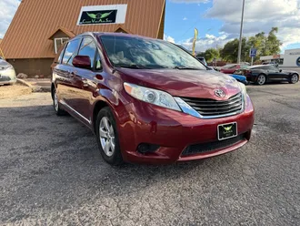2013 Toyota Sienna photo 4