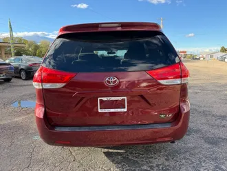 2013 Toyota Sienna photo 7