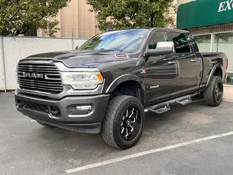 2021 RAM 2500 Laramie photo 3
