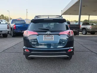 2018 Toyota RAV4 photo 4