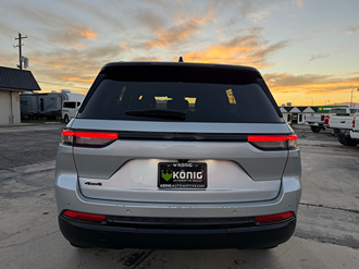 2024 Jeep Grand Cherokee photo 4